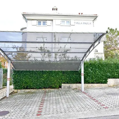 アパート In Mit Gemeinsamem Grill By Interhome